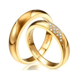 Alliances homme et femme duo couple Or jaune et diamants