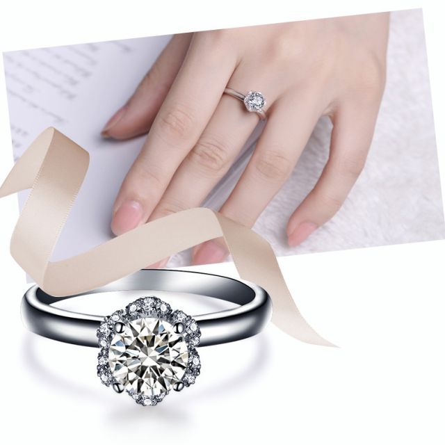 Solitaire Captivante Renoncule - Bague Diamanté & Or Blanc | Gemperles