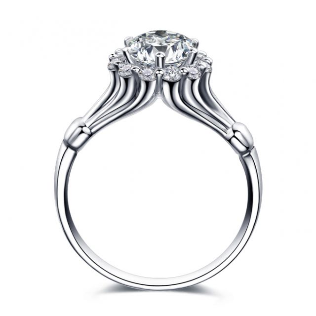 Bague de fiancailles solitaire accompagné, surplombé diamants - 0.38ct