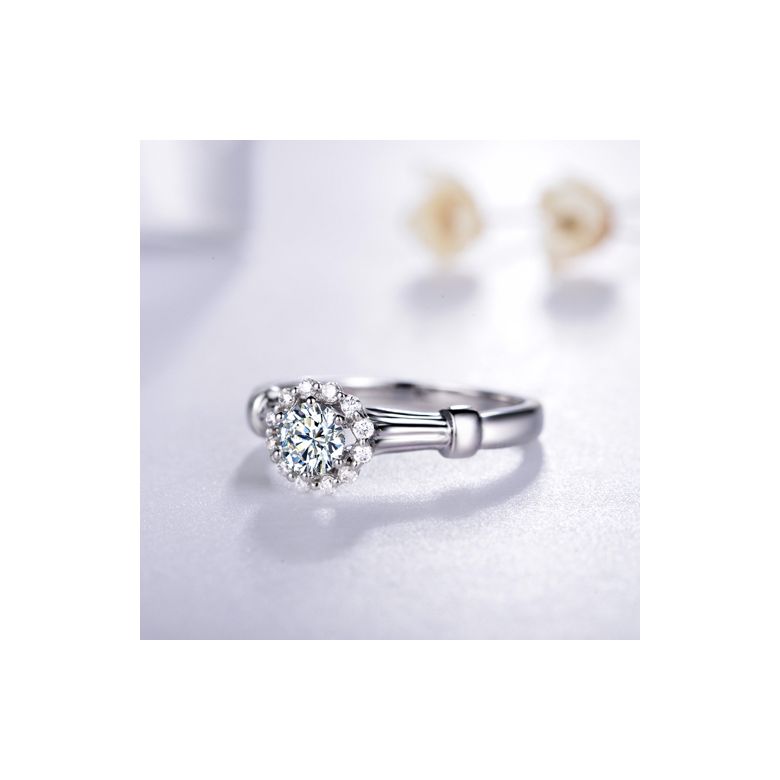 Bague de fiancailles solitaire accompagné, surplombé diamants - 0.38ct - 9