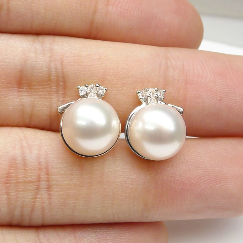 Clous d'oreilles chapeau demoiselle en perles - Or blanc, diamants - 2